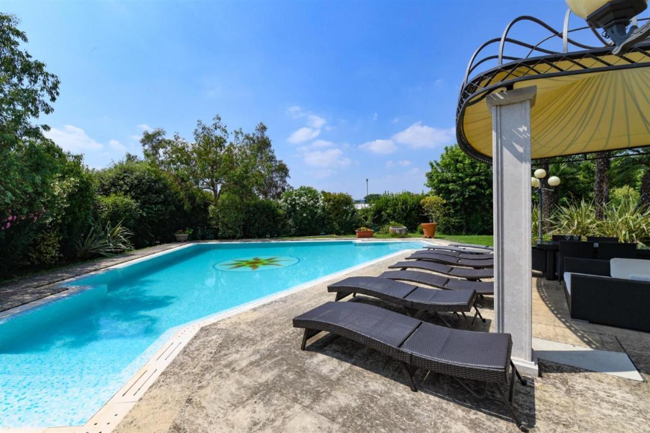 Private Luxury Villa With Pool Moniga del Garda Buitenkant foto