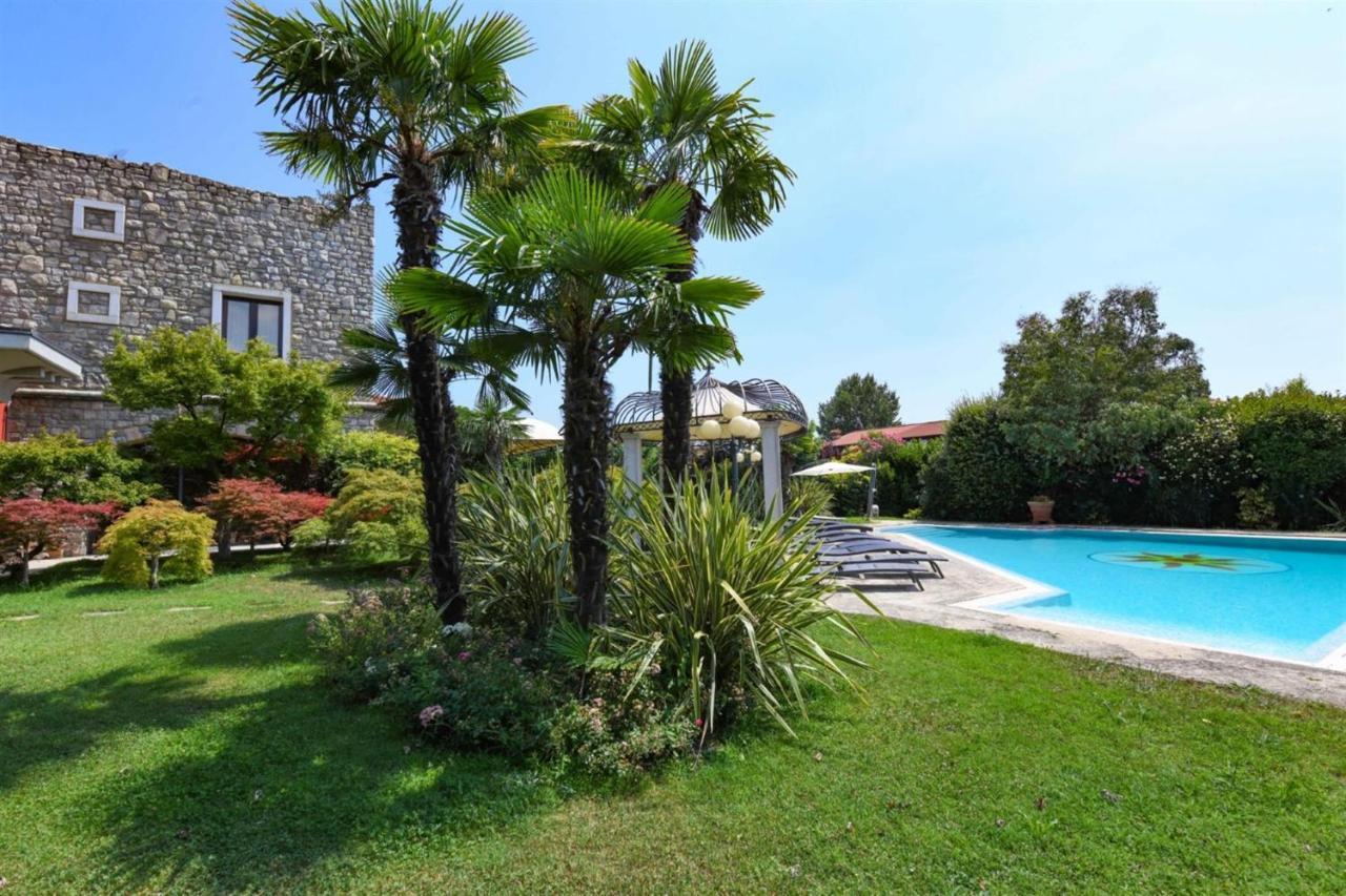 Private Luxury Villa With Pool Moniga del Garda Buitenkant foto