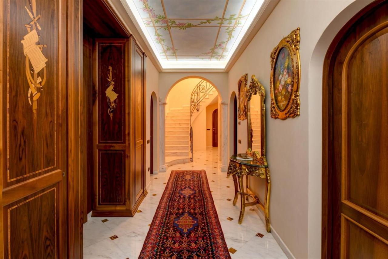 Private Luxury Villa With Pool Moniga del Garda Buitenkant foto