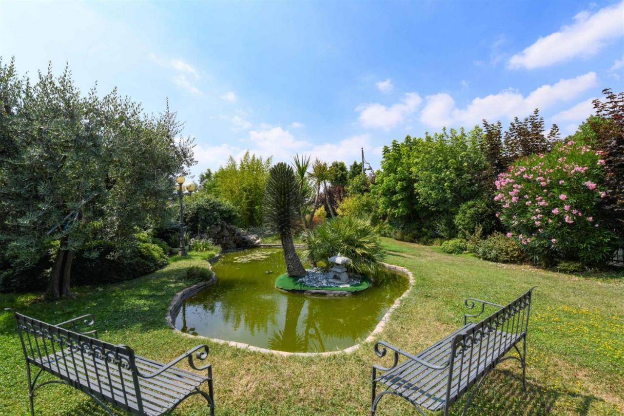 Private Luxury Villa With Pool Moniga del Garda Buitenkant foto
