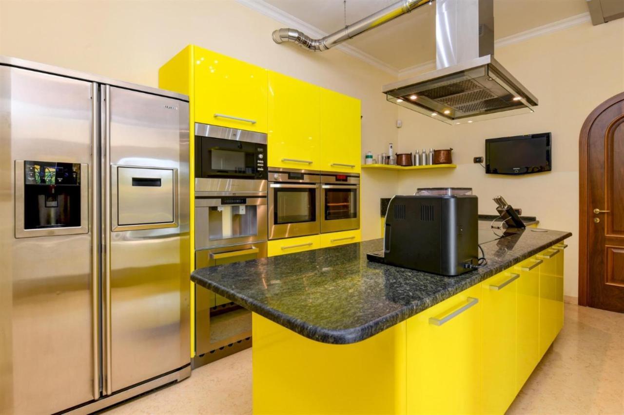 Private Luxury Villa With Pool Moniga del Garda Buitenkant foto
