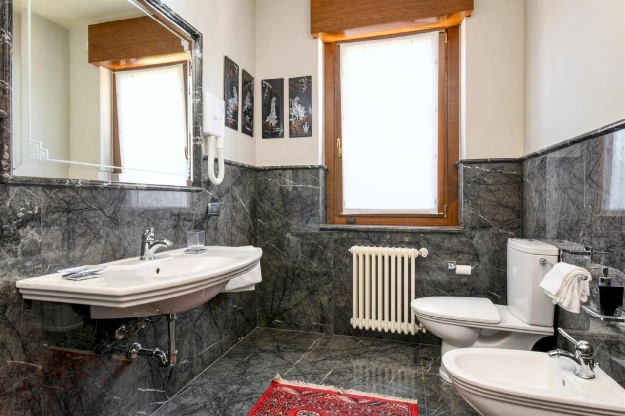 Private Luxury Villa With Pool Moniga del Garda Buitenkant foto